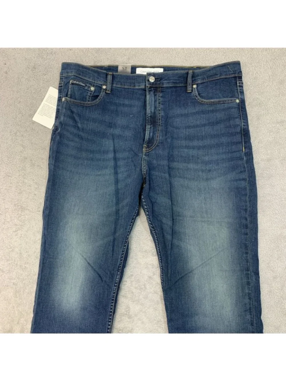 NWT Calvin Klein Men's W40 L32 Straight Jeans Blue Medium wash